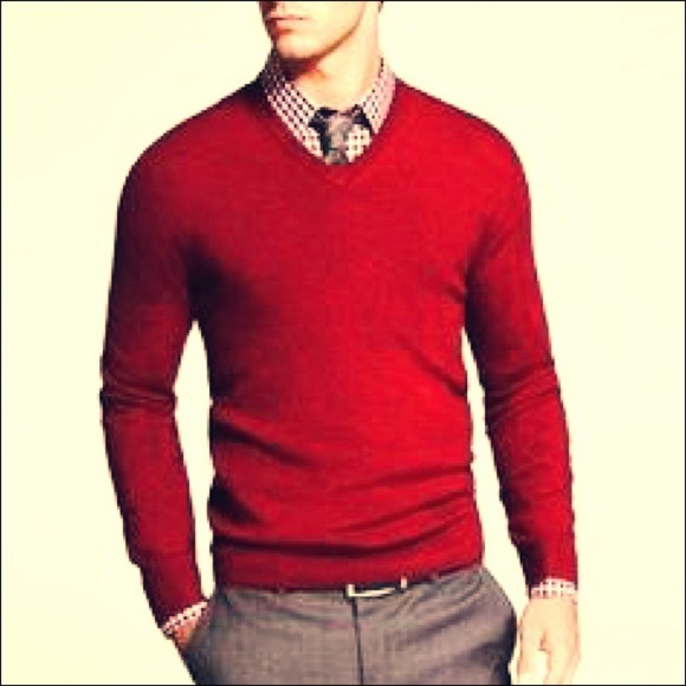 Red Slim Fit Men's V-Neck Express Sweater